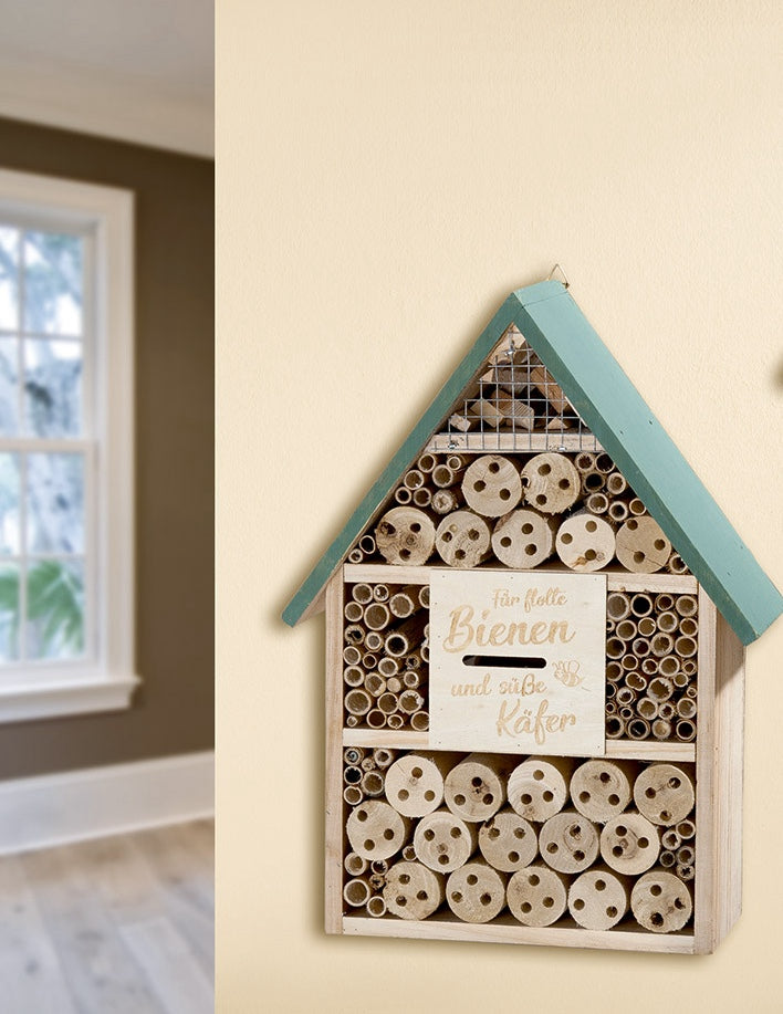 Holz Insektenhotel H: 38cm B.: 28,5cm